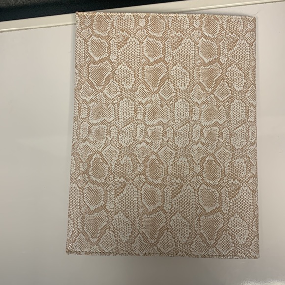 Consuela Clay composition notebook cover - Picture 5 of 5